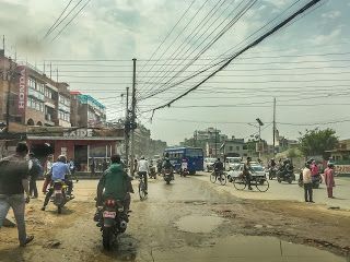 Kalau Kabel Malang Melintang Ditengah Kota DanSangat Rendah Maka Truk Nggak Bakalan Bisa Lewat