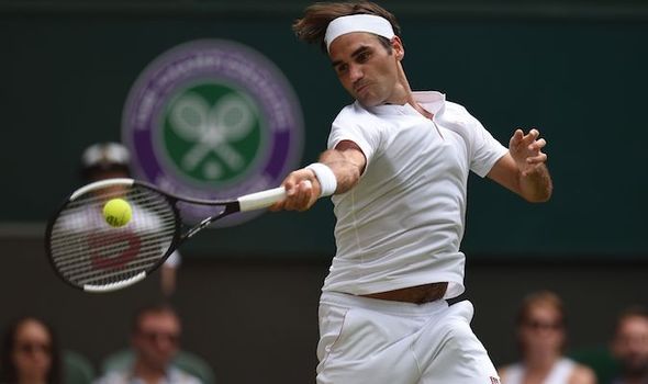 Roger Federer di grand slam Wimbledon (Sumber: express.co.uk)