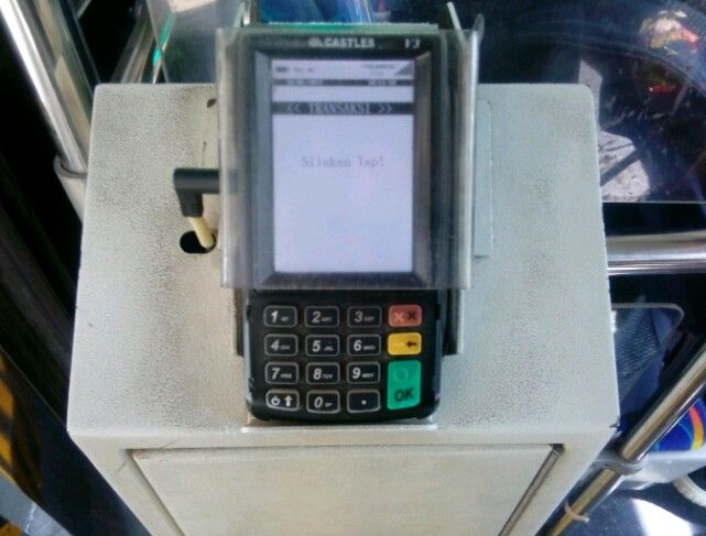 Mesin pencetak tiket penumpang (Sumber: dokumen pribadi)