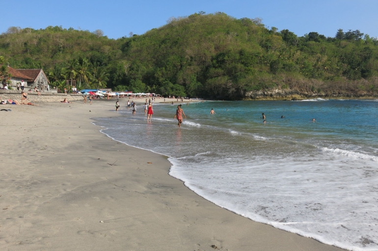 Pantai Kristal, Nusa Penida. Sumber: Dok. Pribadi