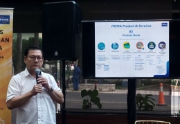 Deskripsi : Bapak Suryono Hidayat, selaku Marketing Director Jaringan PRIMA yang menjelaskan kepada kami tentang seluk beluk Jaringan PRIMA I Sumber Foto : dokpri