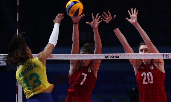 Amerika Serikat versus Brasil di Grandfinal VNL 2019| Sumber: www.volleyball.world