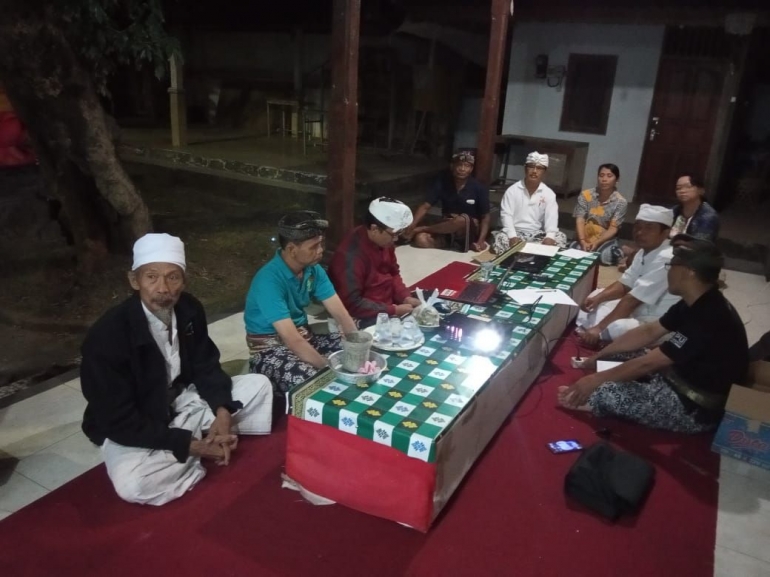 Foto : Rapat Pemantapan dan Persiapan pelaksanaan Pasraman Yayasan Ciwa Prabhu Desa Kukuh Kecamatan Kerambitan Kabupaten Tabanan (6/7)-dokpri