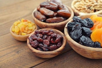 kismis-dan-kurma-89857ed3faf6a7c4e35a8230549385dd-5d2343b10d82301a9476a002.jpg