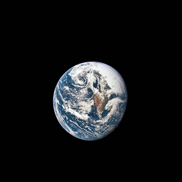 Bumi Manusia ~ Sumber gambar: Instagram NASA SPACE