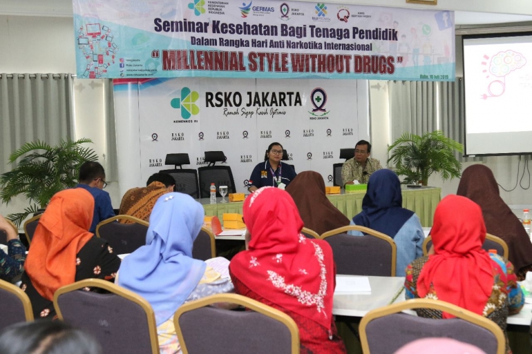 Deskripsi : Seminar Kesehatan Bagi tenaga Pendidik di RSKO Jakarta | Sumber Foto: dokpri