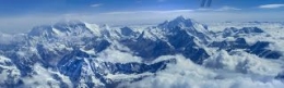 Diatas Puncak Tertinggi Dunia Di Pegunungan Himalaya Diphoto Dari Pesawat Shree Airlines/dokpri