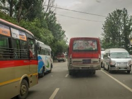 Kelakuan Sopir Bus Kathmandu Sama Persis Dengan Sopir Metromini Jakarta Kejar Kejaran Berebut Penumpang (dok. pribadi)