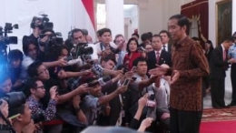 Hari pertama Joko Widodo memimpin negeri (Sumber foto: Sains Kompas) 