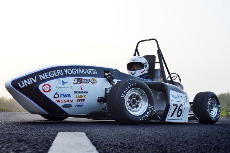 Mobil Formula Garuda | sumber gambar: garudauny.com