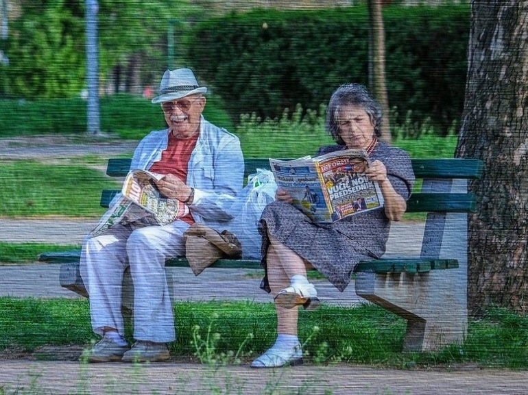 Bersyukur, Bahagianya Kakek dan Nenek. Sumber : https://pixabay.com