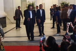 Presiden Joko Widodo dan Ketua Umum Nasdem Surya Paloh di kampus Akademi Bela Negara Nasdem, di Pancoran, Selasa (16/7/2019).|Kompas