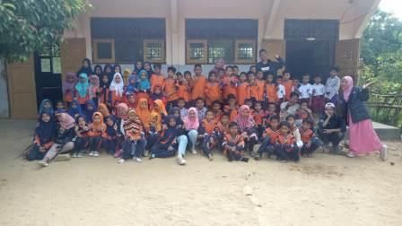 KKN 69 bersama siswa SDN 3 Tambak Pocok