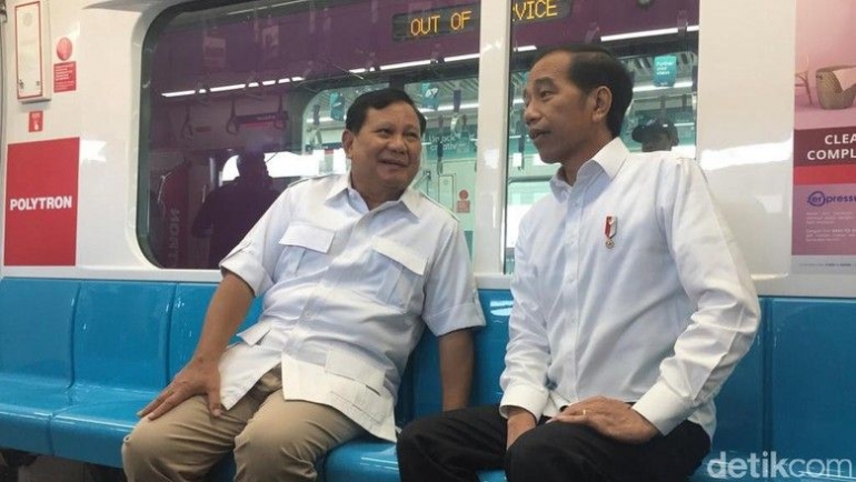Foto : Prabowo dan Jokowi (Sumber : Andhika/Detikcom)