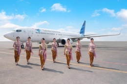 Seragam pramugari Garuda Indonesia karya Anne Avantie yang diluncurkan pada penerbangan Jakarta-Semarang, 3 Juli 2019 siang.(Instagram @anneavantieheart)