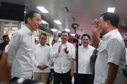 Pertemuan Jokowi dan Prabowo [Foto: gesuri.id/Gabriella Thesa Widiari]