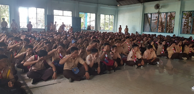 Siswa siswi baru SMA Negeri 10 Makassar
