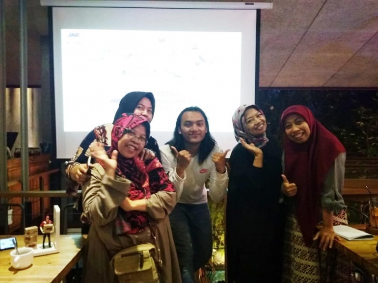 Perjumpaan dengan Blogger Bandung dan Adytia Rachman (pict:dok.pribadi)
