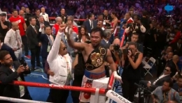Pacquiao menambah lagi gelar juara dunia dalam kariernya [foto tangkapan layar mola.tv]