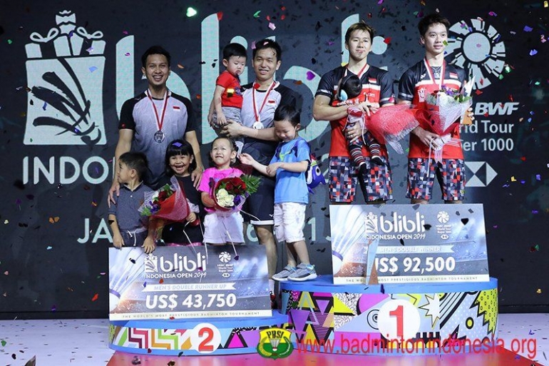 Dua pasangan ganda putra Indonesia mendominasi persaingan di ganda putra/Foto: Twitter badminton Ina