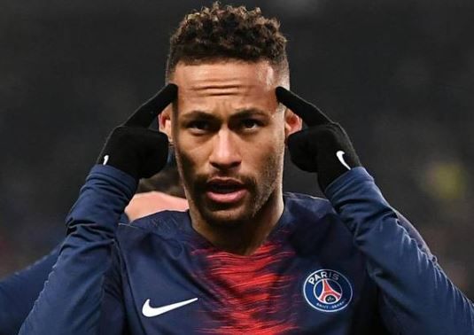 https://www.beritaarena.com/psg-tak-mau-rugi-nasib-neymar-seperti-menjual-diri/