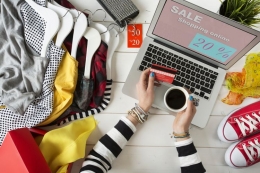 Online shopping dikatakan menjadi salah satu pemicu tutupnya beberapa retail/molesko.com