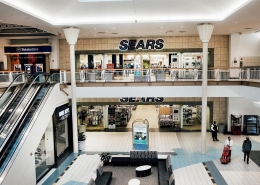 Suasana sepi salah satu mall di Amerika yang dikenal dengan retailpocalypse/slate.com