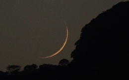 Posisi bulan sabit untuk menetapkan tanggal Idul Adha (doc.Wolfimga Site/ed.Wahyuni)