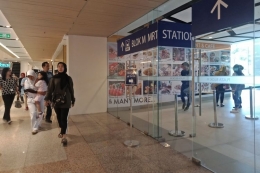 Pintu ke stasiun MRT yang terletak di dalam Blok M Plaza.|Kompas.com/Nabilla Tashandra