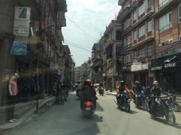 Pemandangan Di Kota Kota Sekitar Himalaya Kumuh Seandainya Film Darius/Donna Agnesia Terlihat Mewah Berarti Shooting Di Indonesia | dokpri