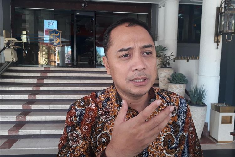 Plt Kepala Dinas Kebersihan dan Ruang Terbuka Hijau Kota Surabaya Eri Cahyadi. Foto: KOMPAS.com/Ghinan Salman