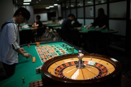 pasar saham kerap dianggap kasino, padahal tidak demikian (sumber: cdn.japantimes.2xx.jp)