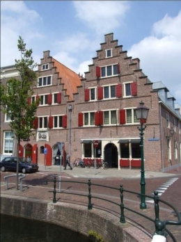 Gudang VOC Onder the Boompjes/Sumber Oneinding Noord-Holland