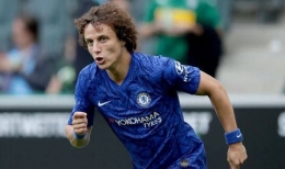 Pemain asal Brasil, David Luiz ingin hijrah ke Arsenal sumber: thesunbest.com