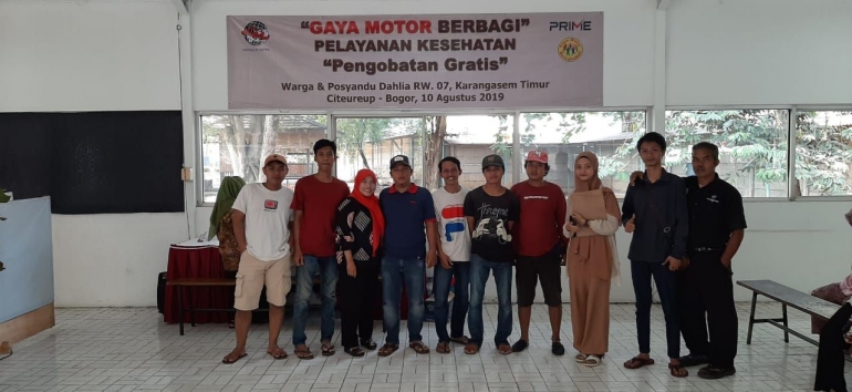 Pengobatan Gratis PT Gaya Motor bersama Karang Taruna Ikatan Remaja Mandiri. dokpri