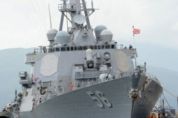 Ilustrasi Kapal USS John S. McCain (Sumber: cbsnews.com)