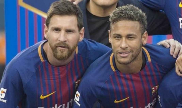 sumber: https://gilabola.com/spanyol/lionel-messi-intervensi-upaya-real-madrid-untuk-rekrut-neymar/