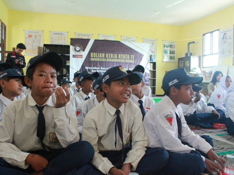 Siswa SMP PGRI Poncokusumo Kabupaten Malang