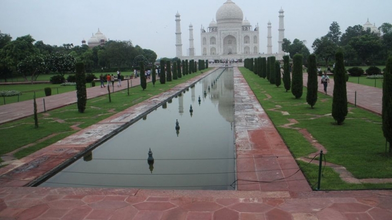 Bangunan Taj Mahal yang indah (dok asita)