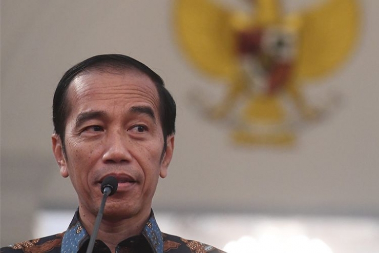 Presiden Joko Widodo menyampaikan keterangan terkait kerusuhan pascapengumunan hasil pemilu 2019 di Istana Merdeka, Jakarta, Rabu (22/5/2019). 