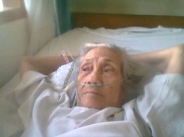 Foto Nenek saat terbaring sakit. Dokumen pribadi