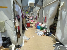 Tumpukan Sampah di Depan Tenda | Dokumentasi pribadi