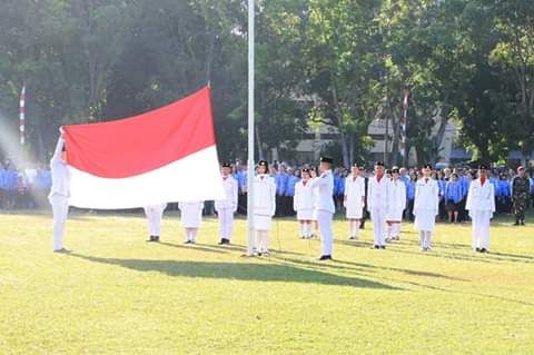 bendera siap (sumber:dokumentasiunsrat)