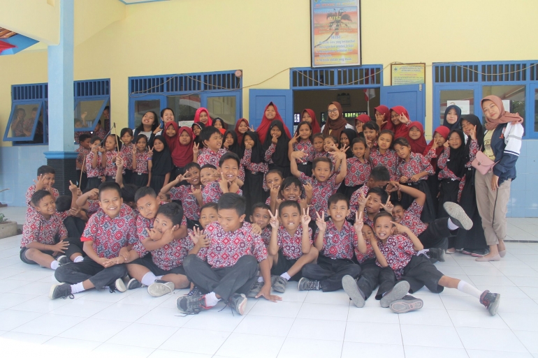 Foto bersama siswa-siswi SD Negeri 02 Widuri Pemalang (Dokpri)