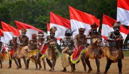 Papua adalah bagian penting Indonesia | Sumber gambar : www.boombastis.com
