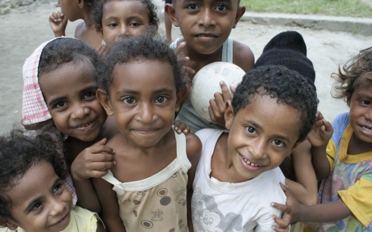 Anak-anak Papua [missjunenews.com]