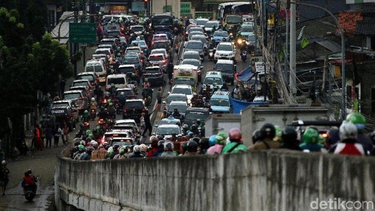 Foto kemacetan Kalibata diambil dari detik