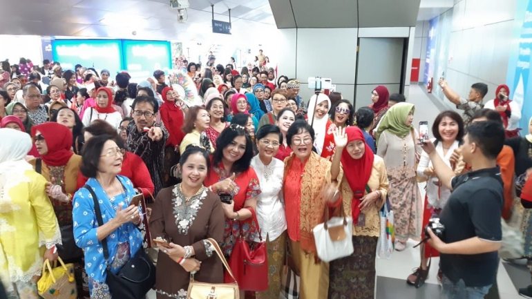 Komunitas Perempuan Kebaya Indonesia Sumber: dok pribadi
