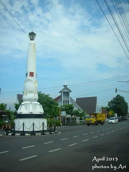 Tugu Merdeka di Purwokerto. Photo by Ari