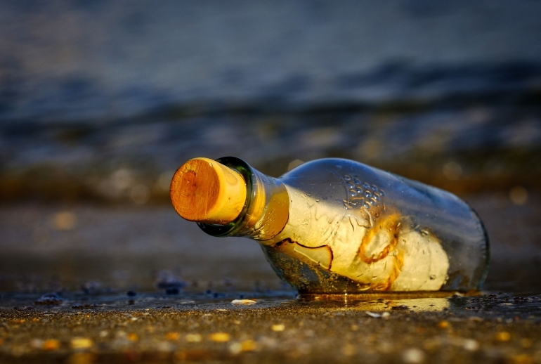 message in a bottle-sumber : pixabay.com